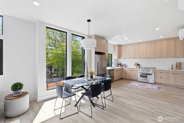 326 NW 80th Street, Seattle, WA 98117