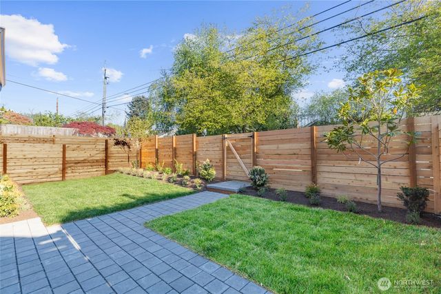 326 NW 80th Street, Seattle, WA 98117