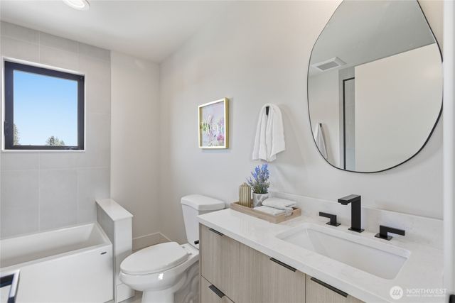 326 NW 80th Street, Seattle, WA 98117