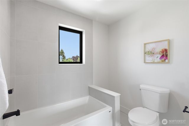 326 NW 80th Street, Seattle, WA 98117