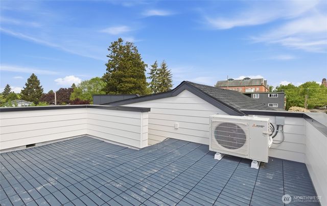 326 NW 80th Street, Seattle, WA 98117