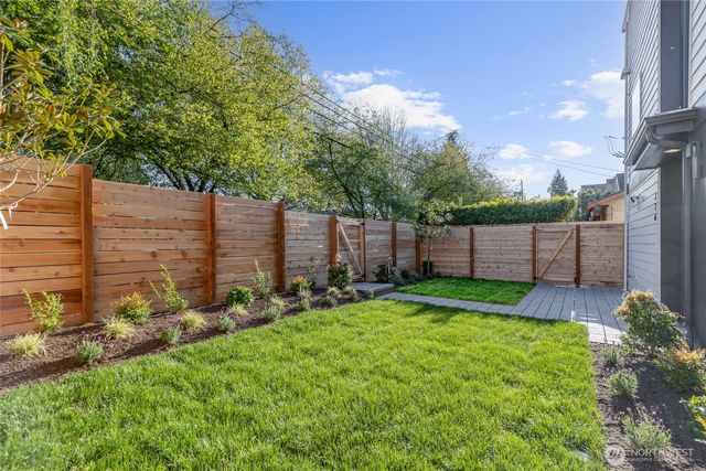 326 NW 80th Street, Seattle, WA 98117