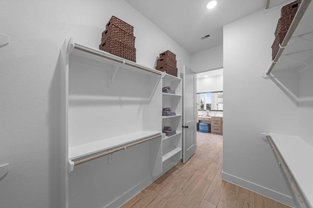 208 Montecido DR, Liberty Hill, TX 78642