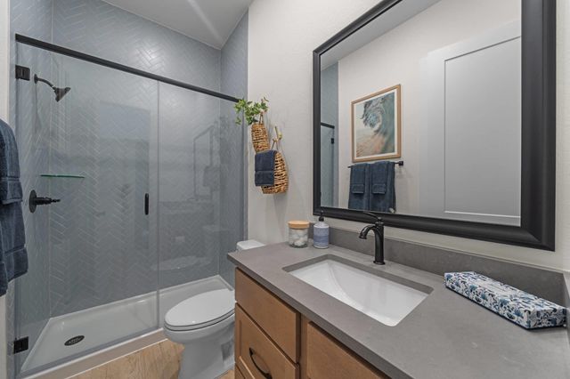 208 Montecido DR, Liberty Hill, TX 78642