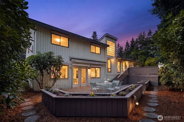 14116 NE 62nd Street, Redmond, WA 98052