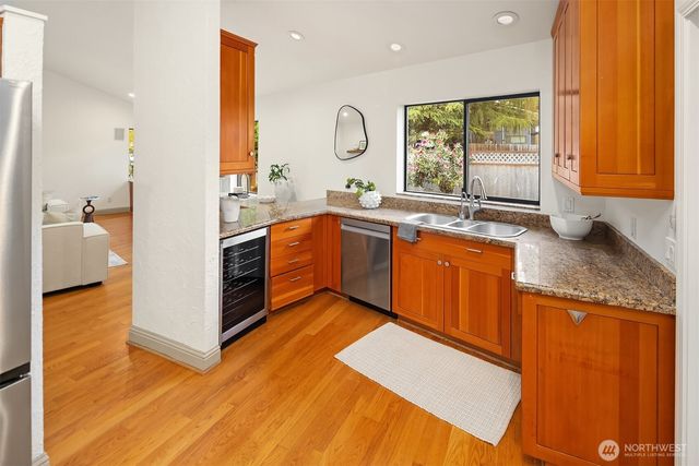 14116 NE 62nd Street, Redmond, WA 98052