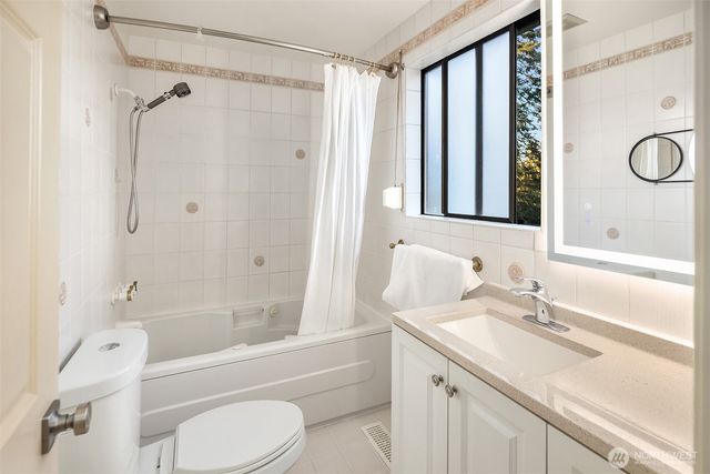 14116 NE 62nd Street, Redmond, WA 98052