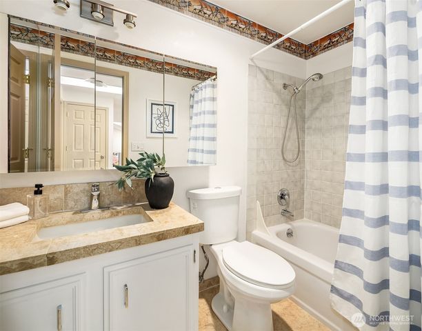 14116 NE 62nd Street, Redmond, WA 98052
