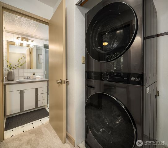 14116 NE 62nd Street, Redmond, WA 98052