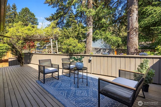 14116 NE 62nd Street, Redmond, WA 98052