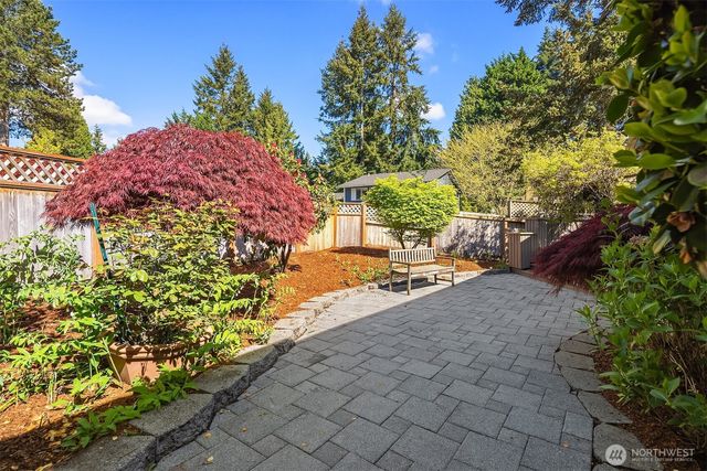 14116 NE 62nd Street, Redmond, WA 98052