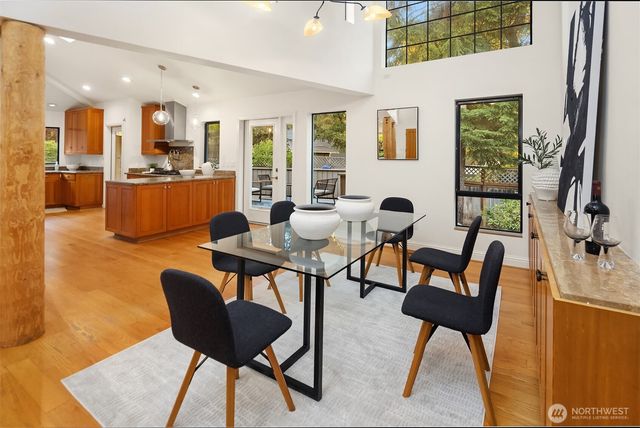 14116 NE 62nd Street, Redmond, WA 98052