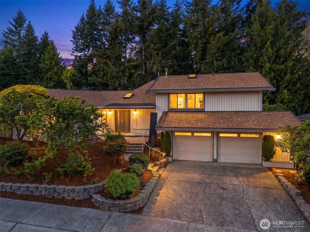 14116 NE 62nd Street, Redmond, WA 98052