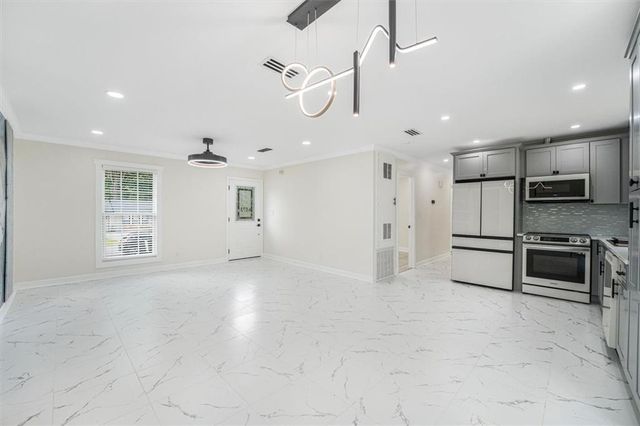 6073 Fieldcrest Drive, Morrow, GA 30260