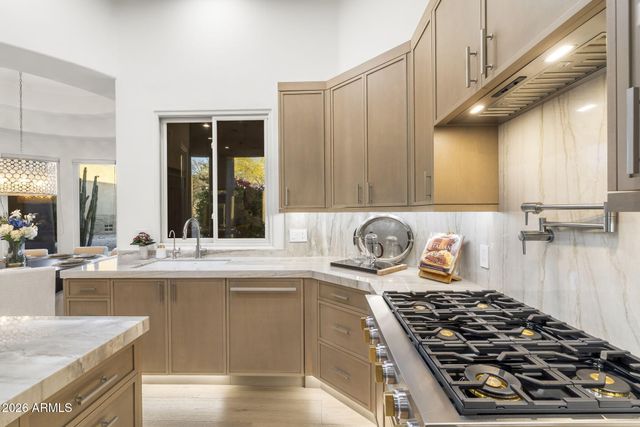 9706 E MARK Lane, Scottsdale, AZ 85262