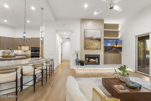 9706 E MARK Lane, Scottsdale, AZ 85262