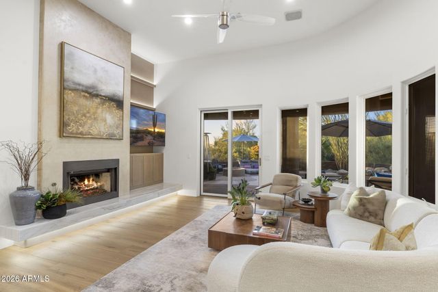 9706 E MARK Lane, Scottsdale, AZ 85262