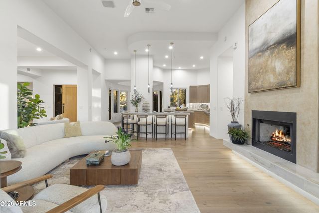 9706 E MARK Lane, Scottsdale, AZ 85262