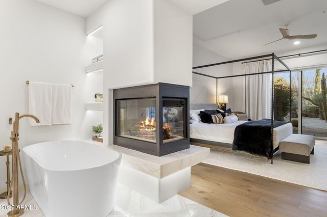 9706 E MARK Lane, Scottsdale, AZ 85262