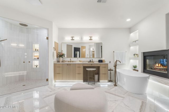 9706 E MARK Lane, Scottsdale, AZ 85262