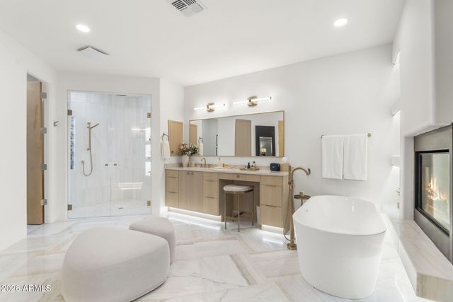 9706 E MARK Lane, Scottsdale, AZ 85262