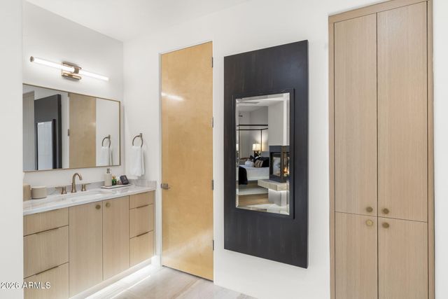 9706 E MARK Lane, Scottsdale, AZ 85262