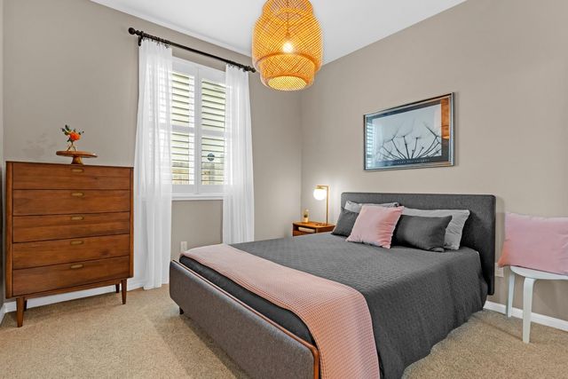5114 Summerfaire Dr, Roseville, CA 95747