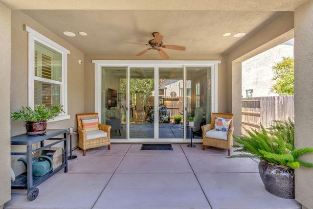 5114 Summerfaire Dr, Roseville, CA 95747
