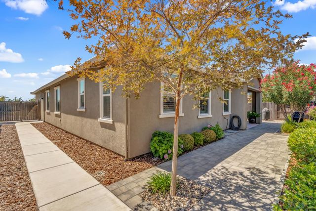 5114 Summerfaire Dr, Roseville, CA 95747
