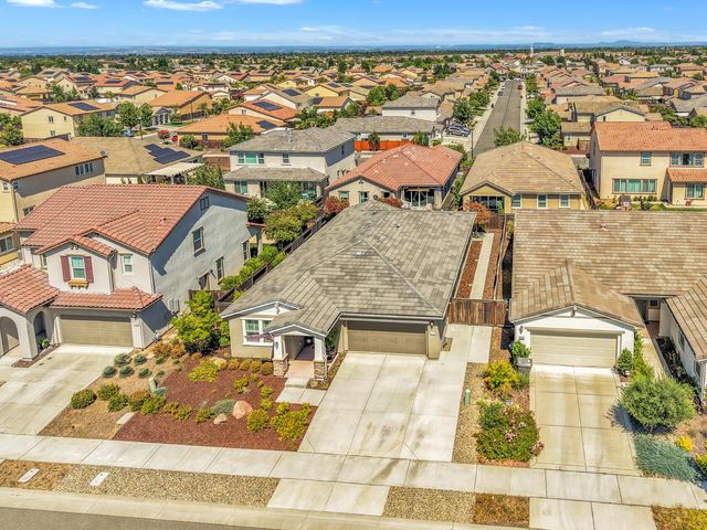 5114 Summerfaire Dr, Roseville, CA 95747