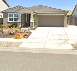 5114 Summerfaire Dr, Roseville, CA 95747