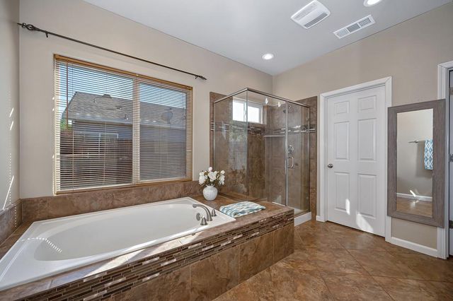 814 Dove Ln, Ione, CA 95640