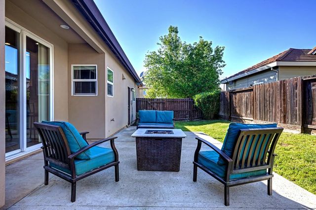 814 Dove Ln, Ione, CA 95640