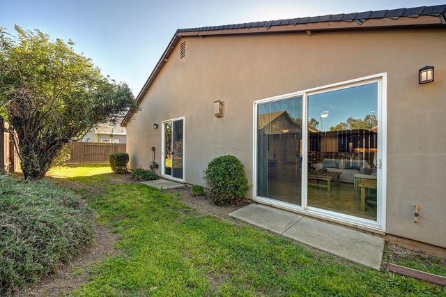 814 Dove Ln, Ione, CA 95640