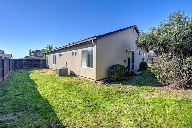 814 Dove Ln, Ione, CA 95640