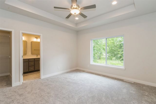 1000 Switchgrass Lane, Ely, IA 52227