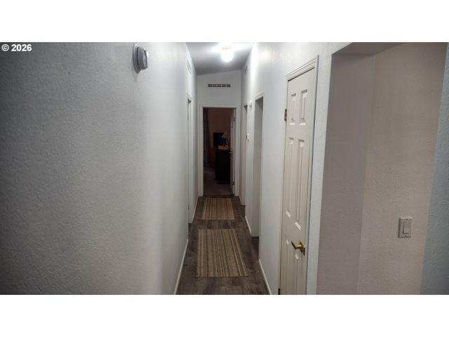 635 CRESTVIEW Dr, Reedsport, OR 97467