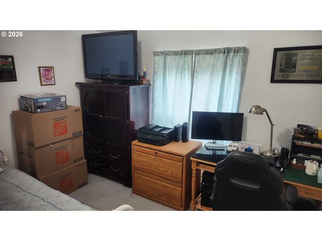 635 CRESTVIEW Dr, Reedsport, OR 97467