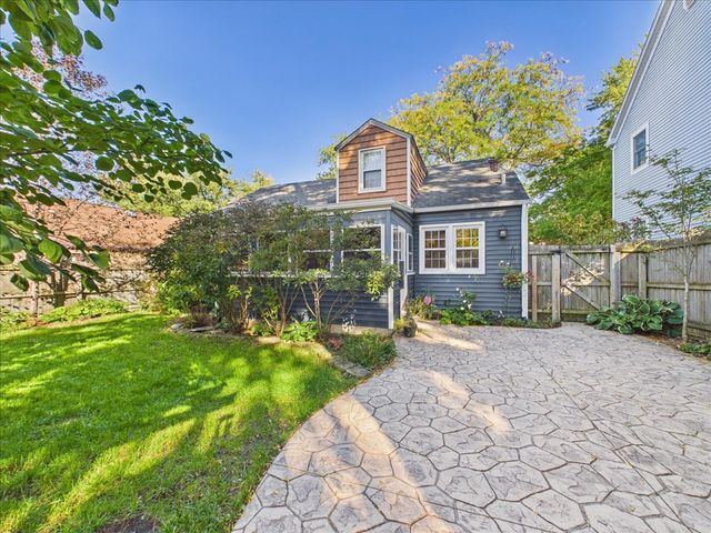 620 James Avenue, Rockford, IL 61107