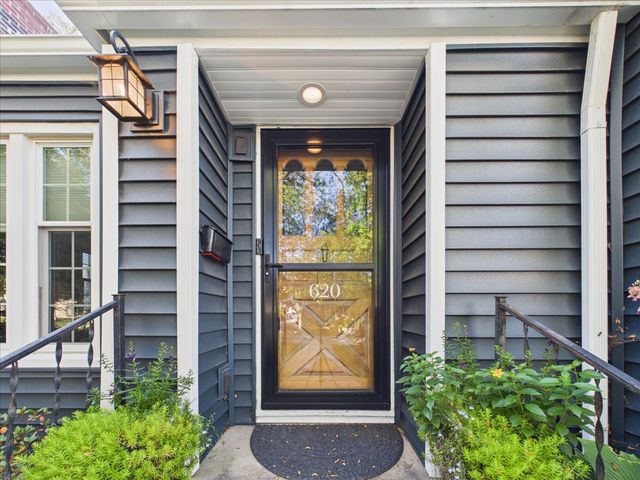 620 James Avenue, Rockford, IL 61107