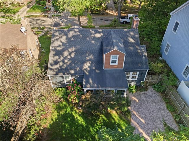620 James Avenue, Rockford, IL 61107