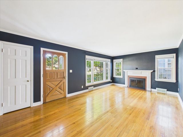620 James Avenue, Rockford, IL 61107