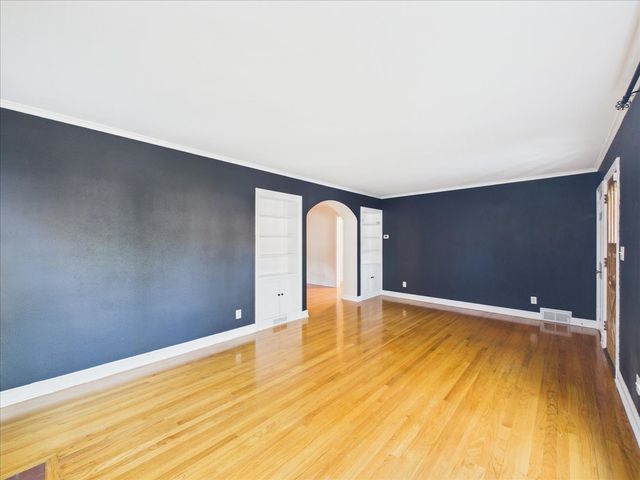 620 James Avenue, Rockford, IL 61107