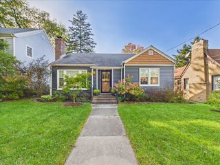 620 James Avenue, Rockford, IL 61107