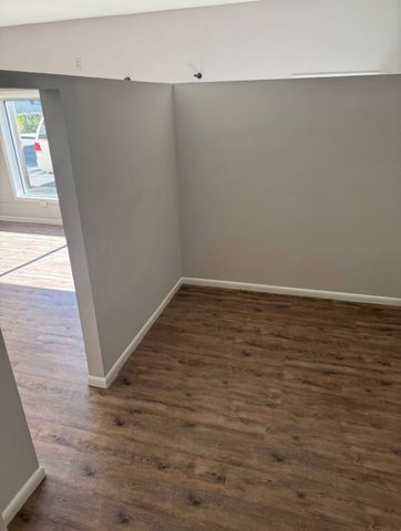 131 Naugatuck Avenue B, Milford, CT 06460