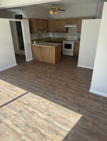 131 Naugatuck Avenue B, Milford, CT 06460