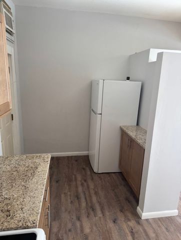 131 Naugatuck Avenue B, Milford, CT 06460