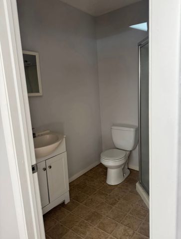 131 Naugatuck Avenue B, Milford, CT 06460