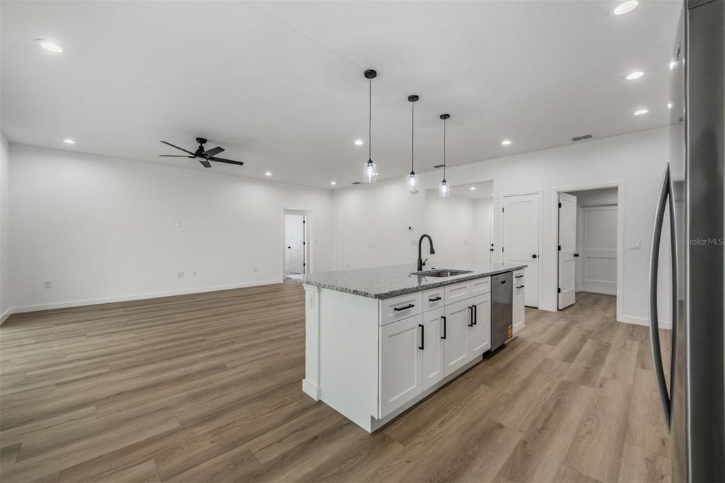 Image 17 of property listing at 38086 COUNTRYSIDE PLACE, Dade City, FL 33525