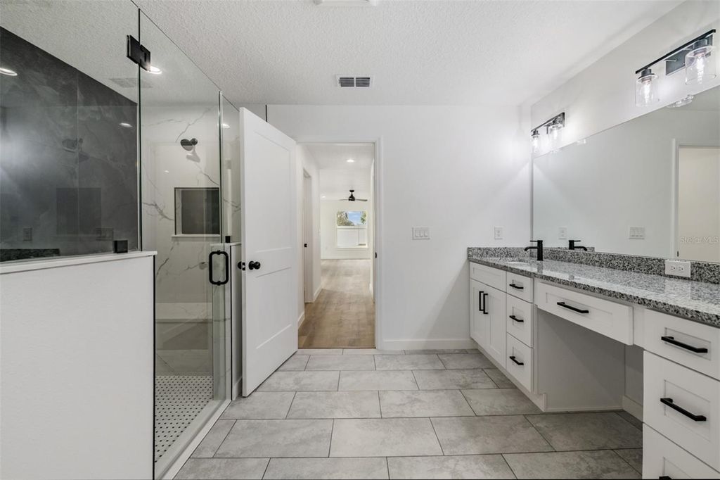 Image 25 of property listing at 38086 COUNTRYSIDE PLACE, Dade City, FL 33525